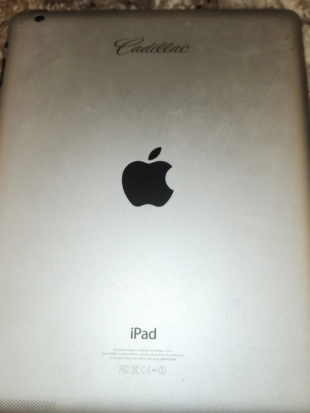 Apple iPad Silver Tablet - Sleek Silver Finish